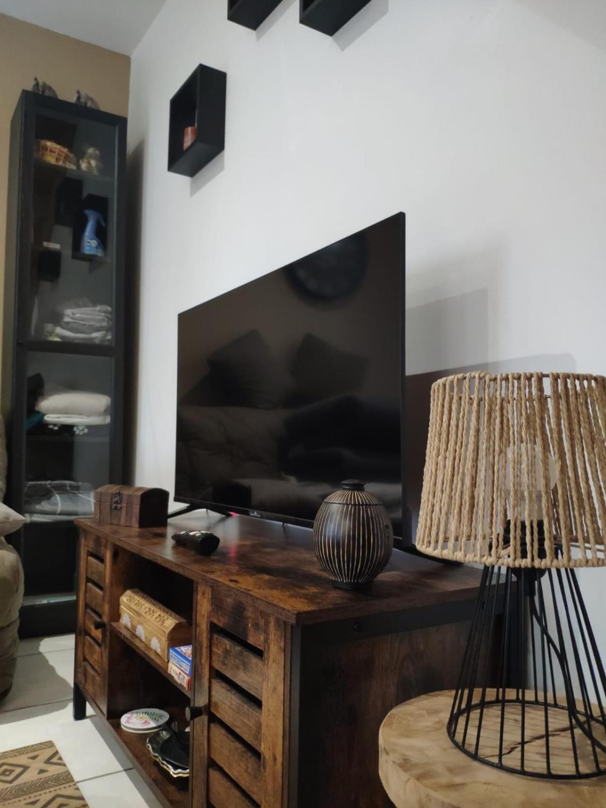 Le Namaste Charmante Maisonnette Climatisee De 45 M2 Brasles Esterno foto